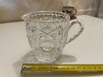 Piccola caraffa in vetro