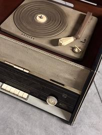 Radio d’epoca e giradischi Philips H4X92A