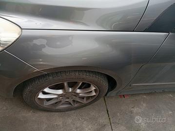 Parafango sinistro Mercedes classe b anno 2010 w24