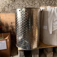 Serbatoio per olio o vino