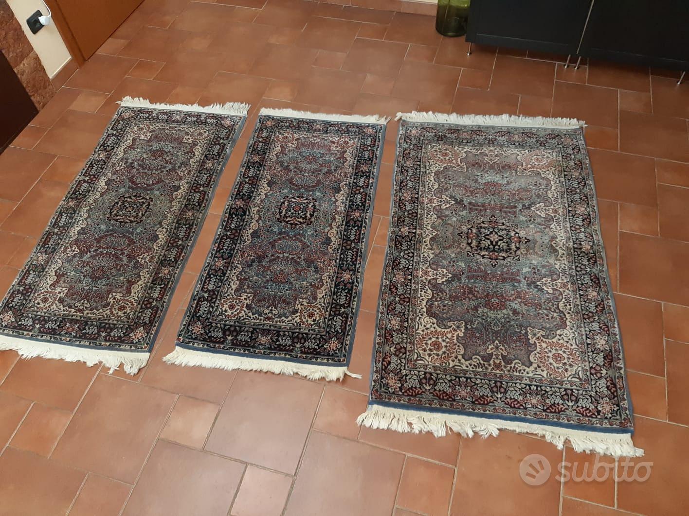 Tris tappeti persiani per camera da letto - Arredamento e