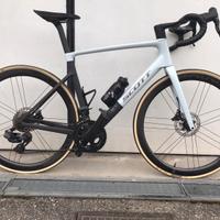 Scott addict rc bora campagnolo 13