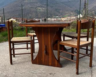 Tavolo in legno massiccio