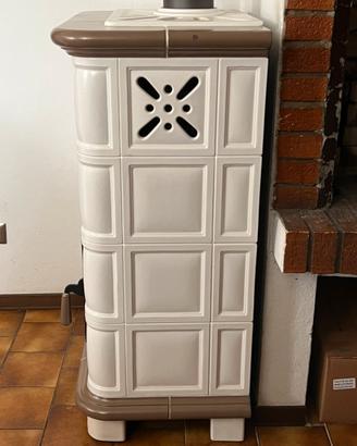 Stufa maiolica modello Gardena