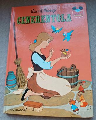 "Cenerentola" di Walt Disney, Mondadori 1979.