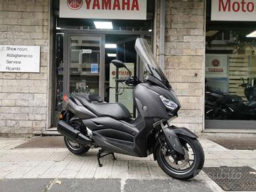 Yamaha X-Max 300