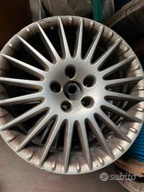 Cerchi in lega R17 per Alfa romeo