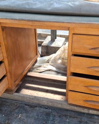 Mobile in legno da interno