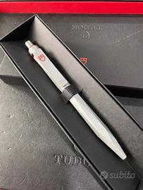 Tudor penna