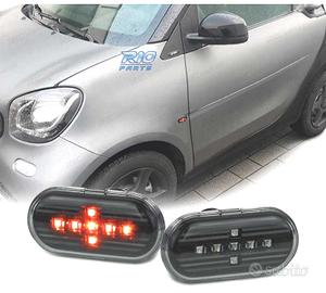 FRECCIE LATERALI PER SMART FORTWO 453 14- LED NERO