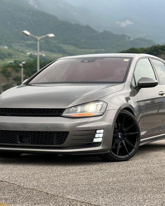 Vw Golf 7 2.0 GTD - Automatico