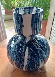 Vaso nero marmorizzato