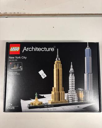LEGO Architecture 21028 - New York City