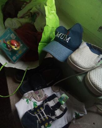 Abbigliamento vario per neonati fino a 1 anno