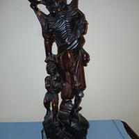 antica scultura lignea asiatica