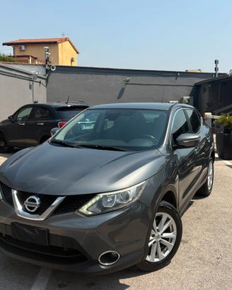 Nissan Qashqai 1.5 dCi DPF Tekna