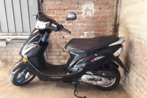 Scooter Peugeot