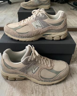 New Balance 2002R