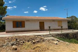 Rif.3650RV99713| villa caltanissetta