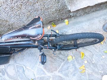 Bicicletta BMX bambino 