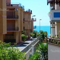 Nettuno. 1 minuto dal mare