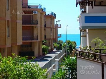 Nettuno. 1 minuto dal mare