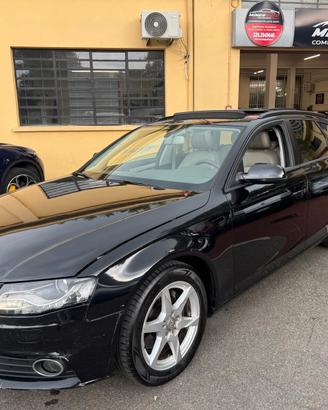 Audi A4 Avant Anno 2010 2.0 DIESEL CAMBIO AUTOMATI