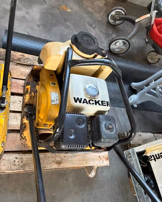A242 - Piastra Wacker 80 kg