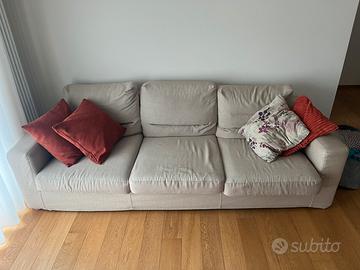 Divano tre posti poltrone e sofa