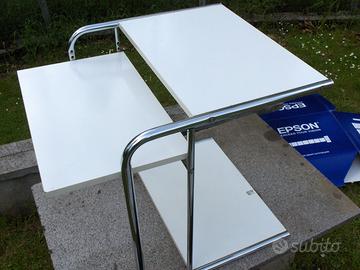  Tavolino bianco in legno con supporto
