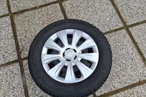 Cerchi in ferro con gomme 4 stagioni 215/60R16