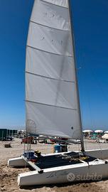 Catamarano Formula 20