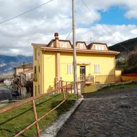 Casa tre piani unifamiliare