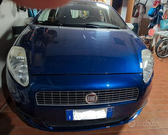 FIAT Grande Punto - 2007- 1242 cc- 5 marce