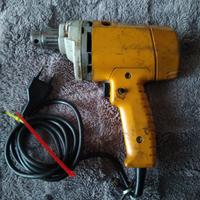 Trapano Black e Decker.
