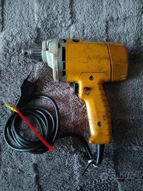 Trapano Black e Decker.
