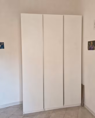 Divano Armadio Comò Tavolo Mobili usati