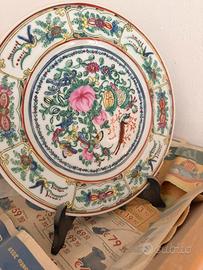 Piatti ceramica cinese con cavalletto