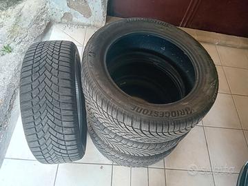 Gomme M+S Bridgestone 215/55 R17 98V