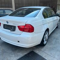 Ricambi BMW 320d berlina 2009 bianca 2.0 diesel