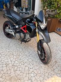 Aprilia Dorsoduro Factory 750 A2