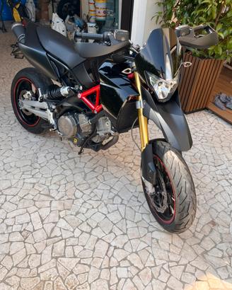 Aprilia Dorsoduro Factory 750 A2