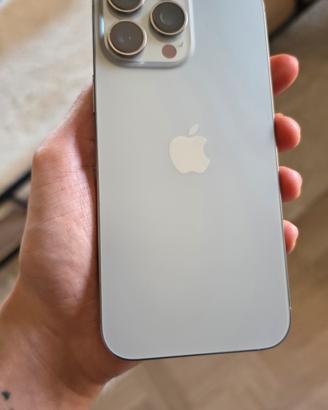 iPhone 16 Pro Max pari al nuovo