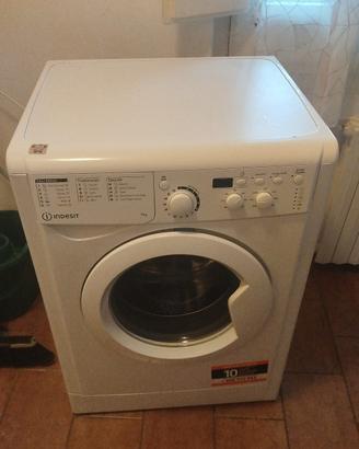 Lavatrice Indesit 7KG