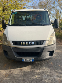 Iveco daily ribaltabile trilaterale con gru