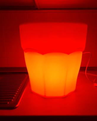 Vaso per pianta luminoso