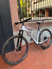 MTB mountain bike SAVA carbonio