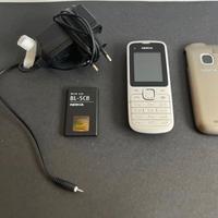 Cellulare nokia C1 piu caricatore originale.
