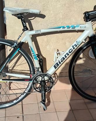 Bicicletta bianchi