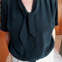 Camicetta nera in pura seta. Taglia 44